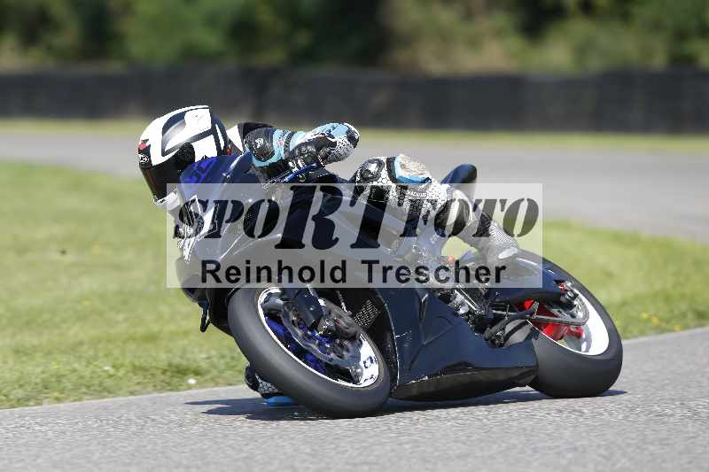 /44 09.08.2025 Plüss Moto Sport ADR/Freies Fahren/411